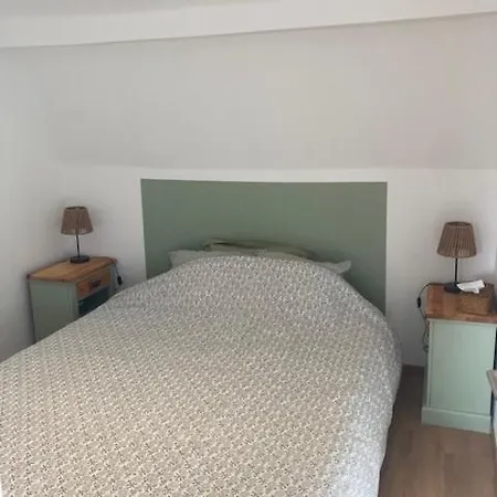 Cozy & Quiet Two-room - 15 Minutes From Lille 아파트 *