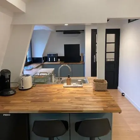 Cozy & Quiet Two-room - 15 Minutes From Lille